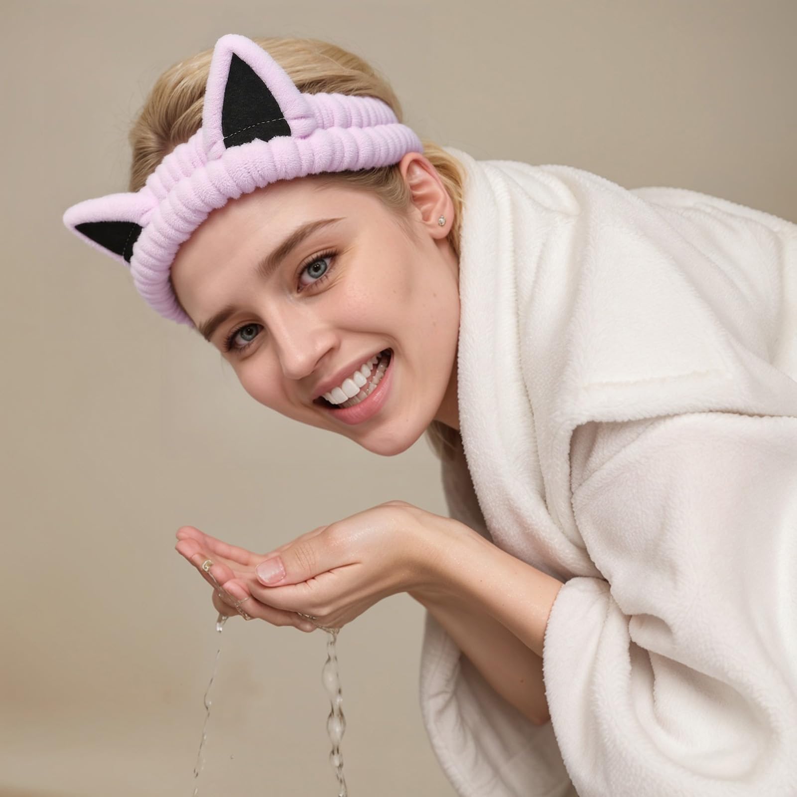 Waliah cat ear detail highlighting sewn ears for secure, stylish hold