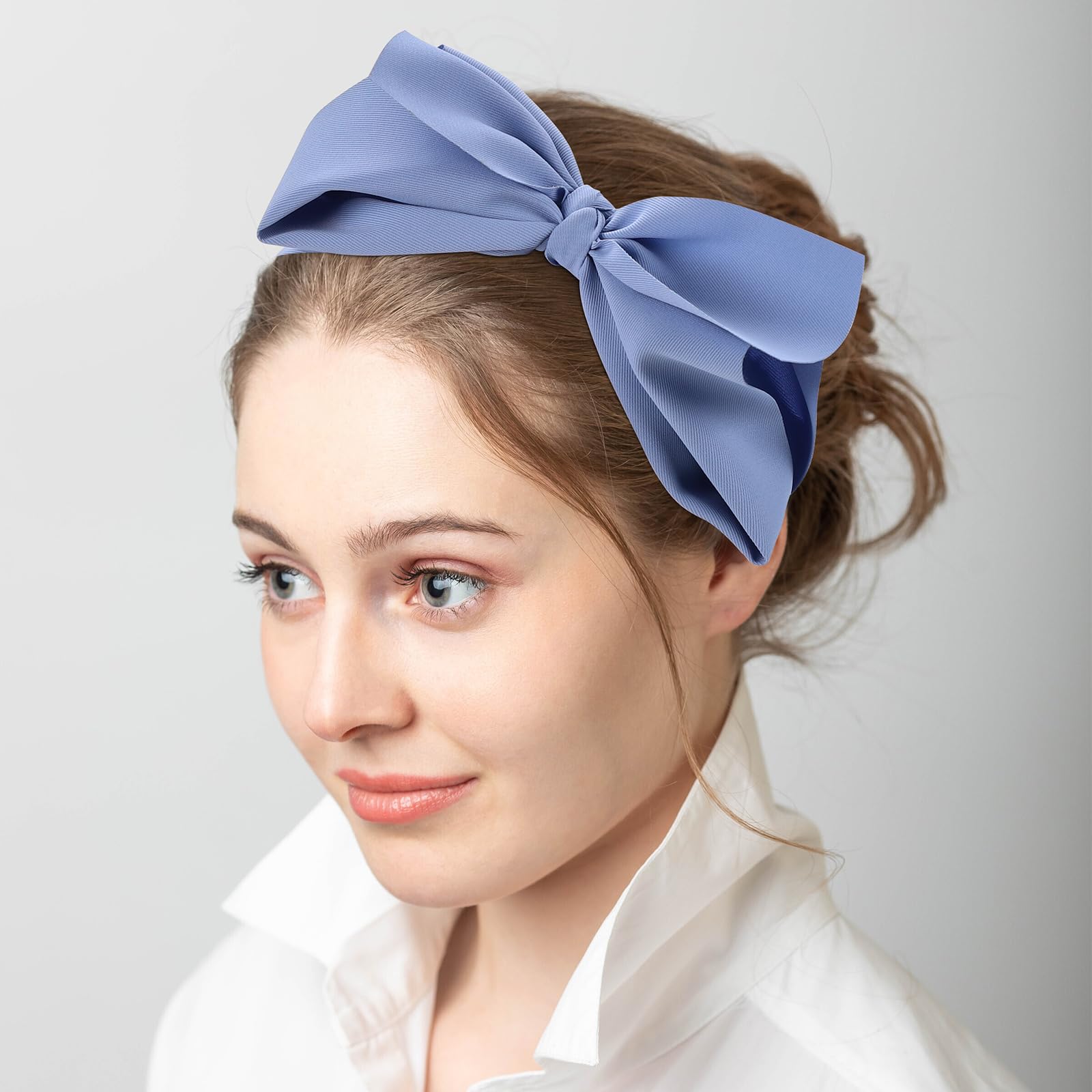WantGor in use during skincare showing hands-free hair control
