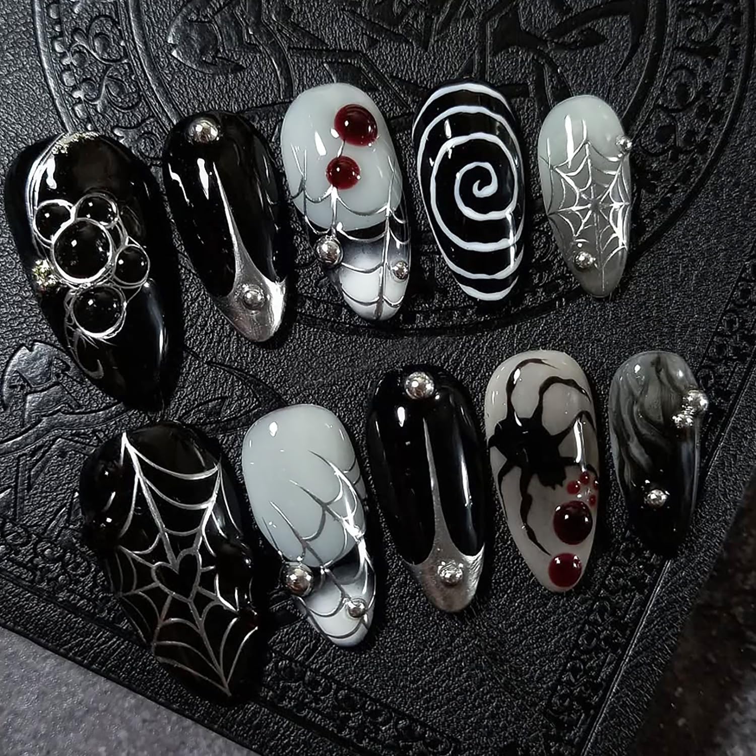 WBRRFJJ front packaging showing 30pc set and silver spider web nails for quick glam