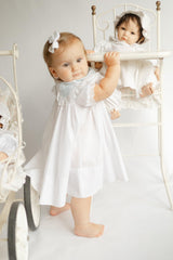 Wee Ones close-up scalloped edge highlighting refined ribbon detail and durability