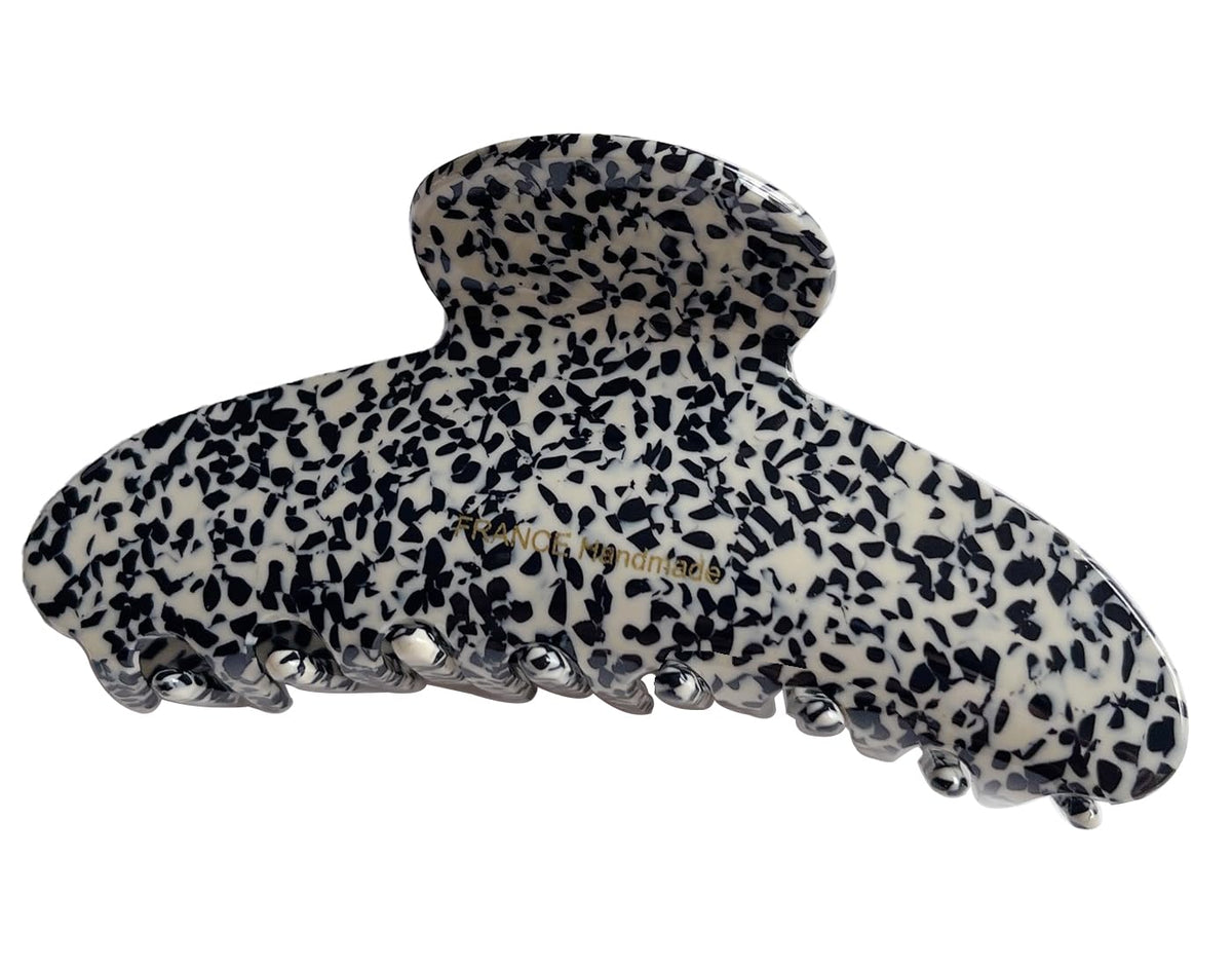 Wenlly front view of tortoise shell clip showing elegant design and reliable hold