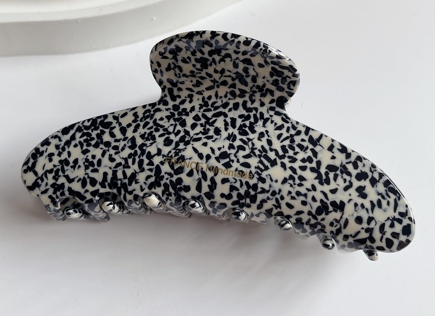 Wenlly clip styled in half-up hair demonstrating comfortable secure hold