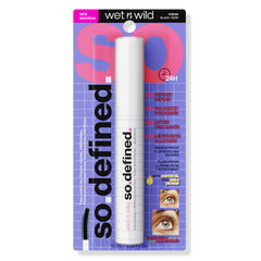 wet n wild mascara on model in lifestyle shot illustrating dramatic eye definition