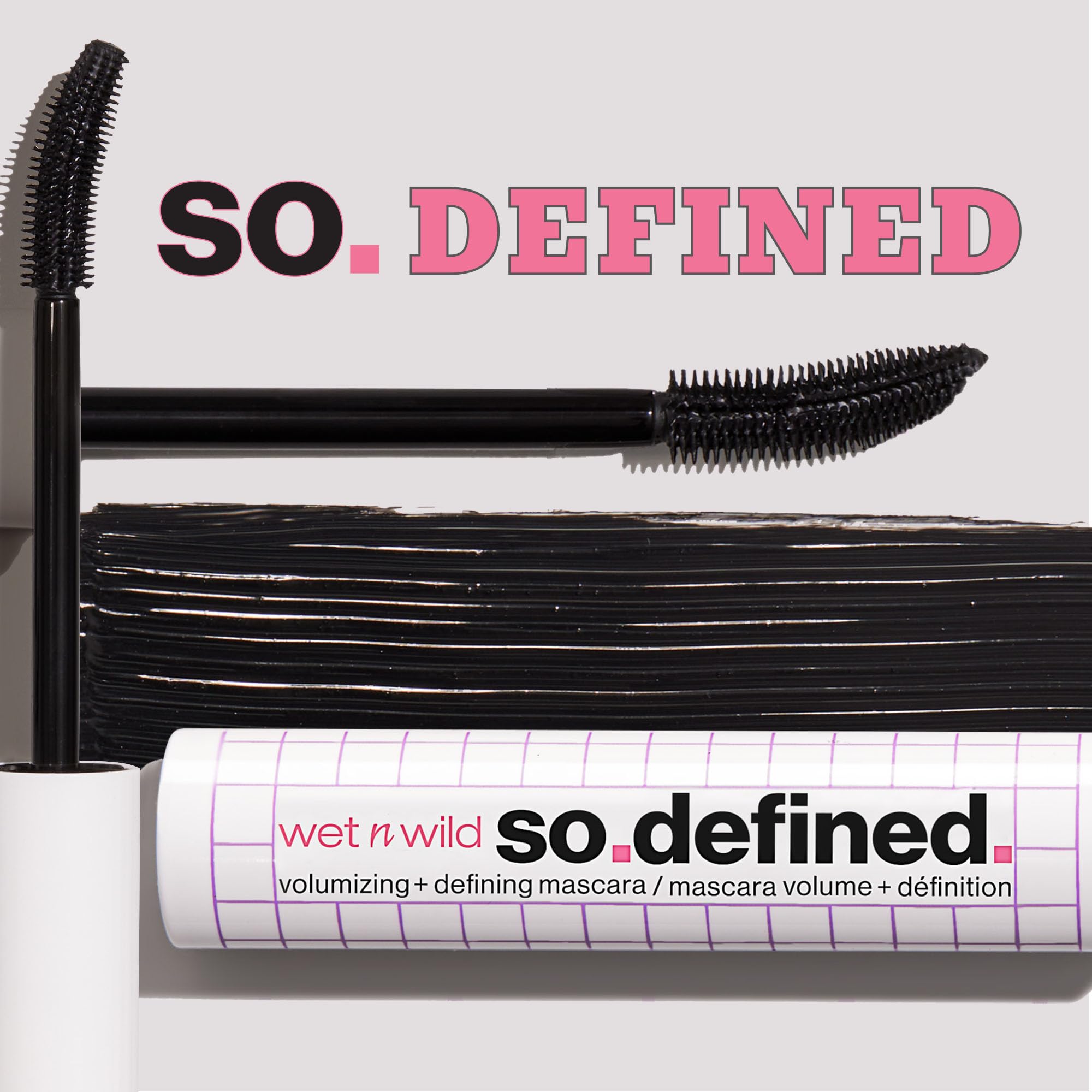 wet n wild mascara wand closeup displaying tapered bristles for clump-free application