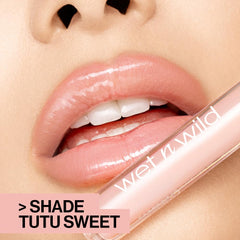wet n wild applicator close-up showing precise, smooth application benefit