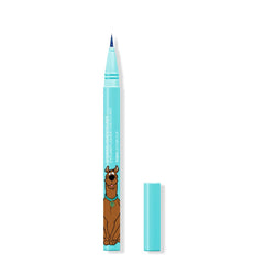 wet n wild applying shimmer eyeliner on closed eye for smooth finish benefit
