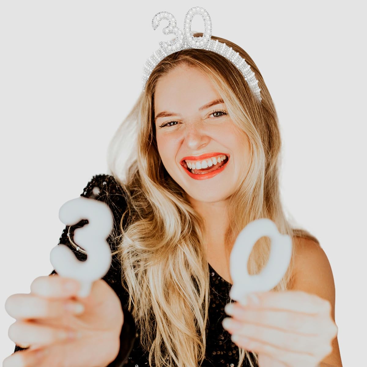 WHAVEL side profile of headband demonstrates flexible comfortable fit