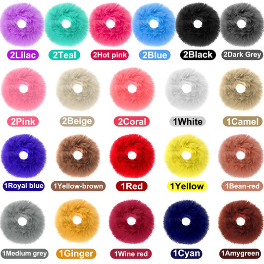 WILLBOND close-up of faux-fur pompom texture for soft comfortable touch