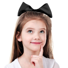 WILLBOND bow in a cheer practice setting showing visible team spirit and movement-proof hold