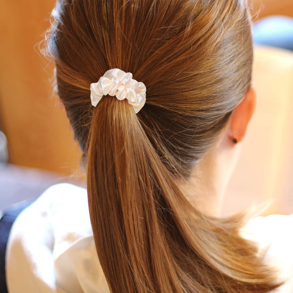 WILLBOND scrunchie securing ponytail showing gentle hold without creasing