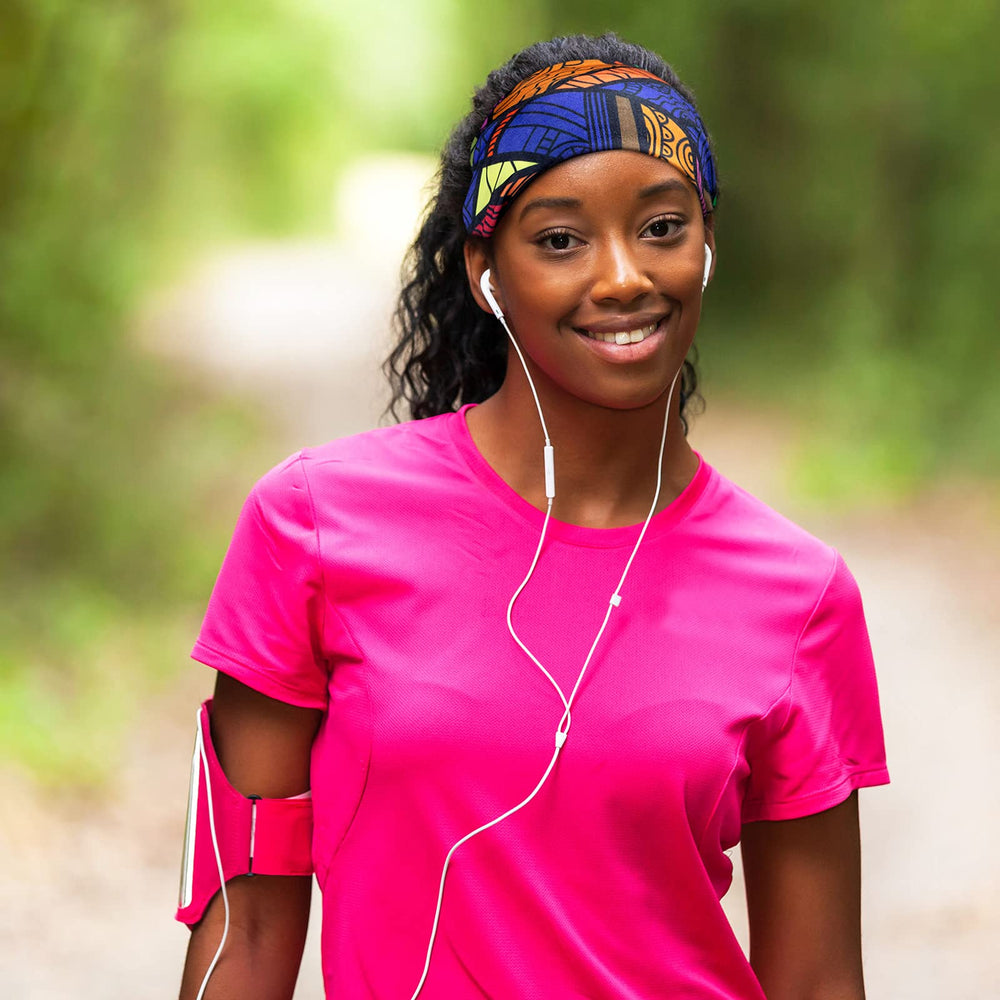 WILLBOND headband in hand showing scale and easy stretch for comfort