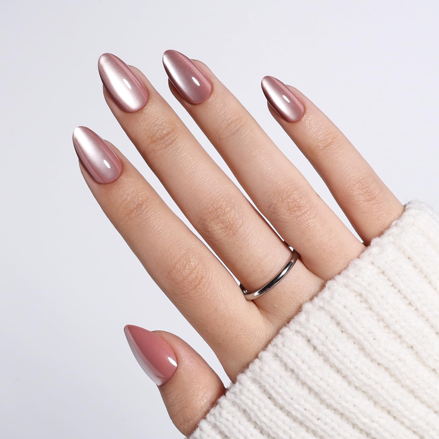 WiniBeauty front packaging showing mauve almond press-on nails and kit benefits