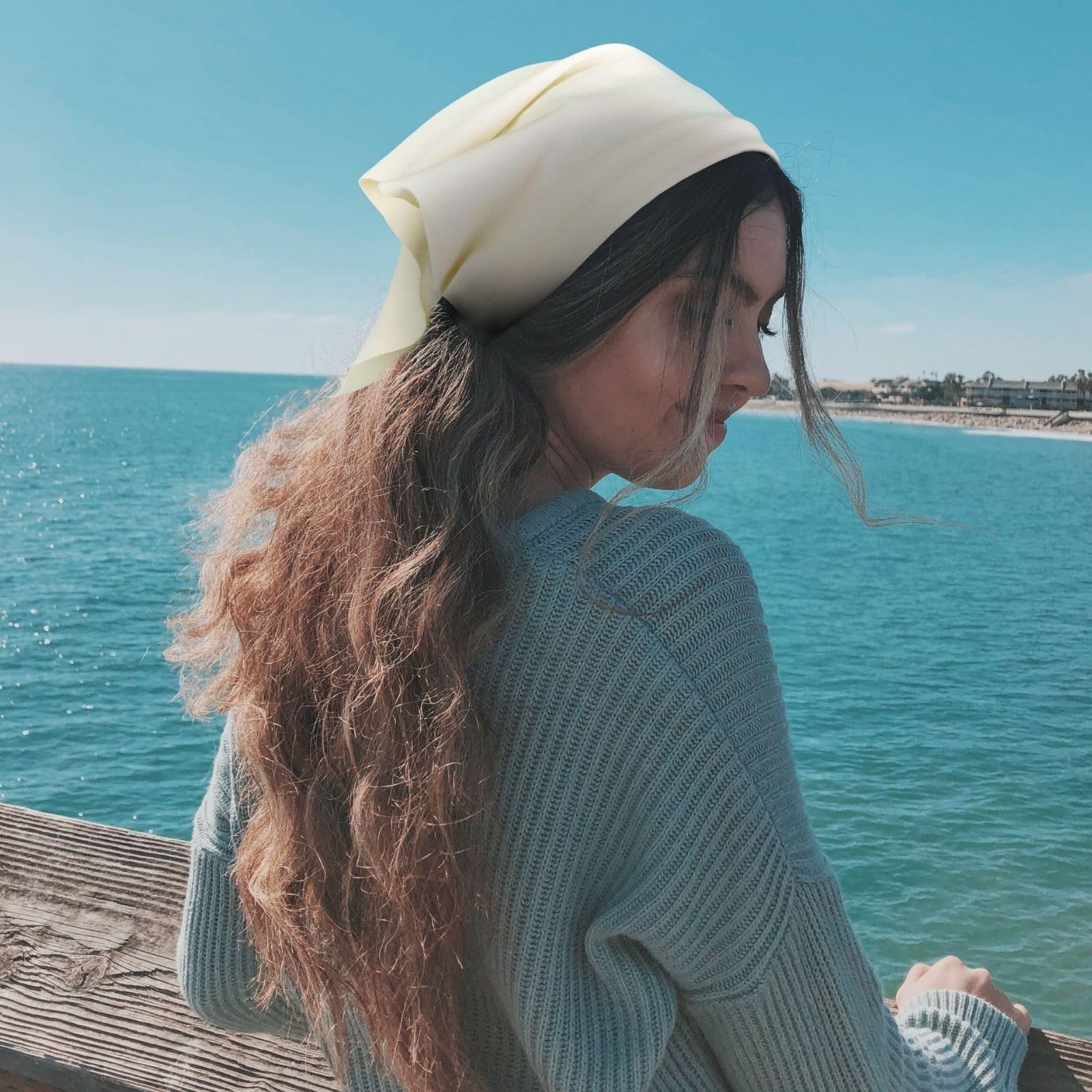 WOVOWOVO headband on model from side demonstrating non-slip hold