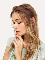 WOVOWOVO top view displaying band width and comfortable coverage on hair