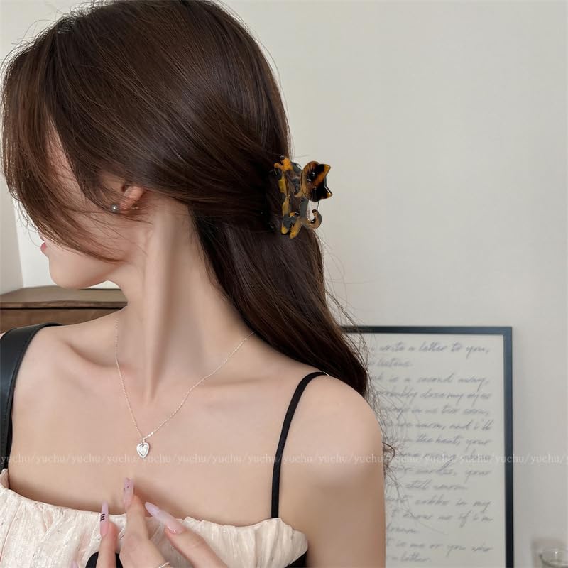 WULIUFLY clip used in a half-up hairstyle showing neat, comfortable hold