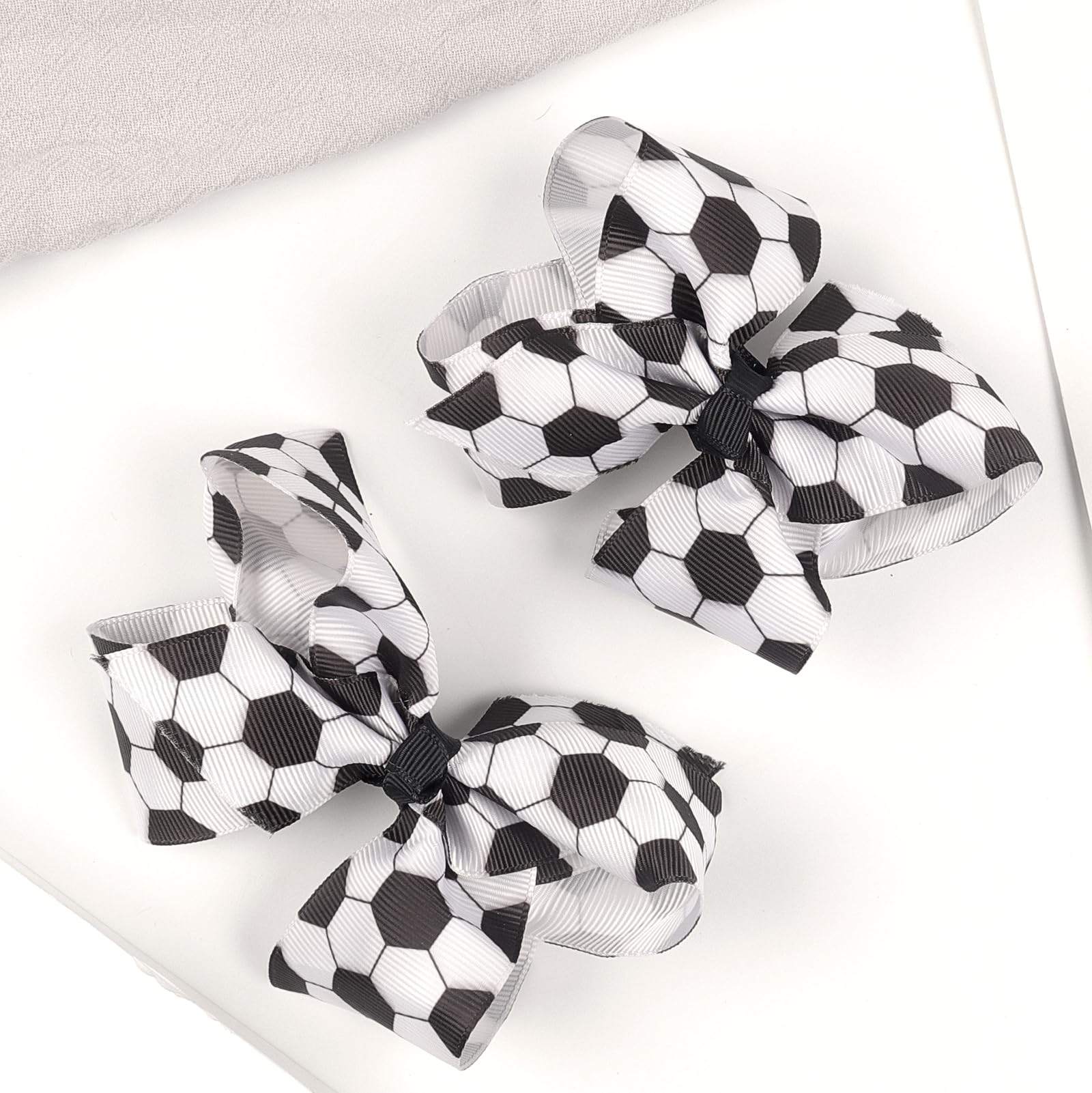 XIELIME bow worn on wrist as accessory offering versatile team-spirit styling