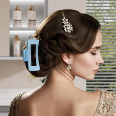 Yaqulen in-use washing face with headband showing clean hairline and easy rinsing