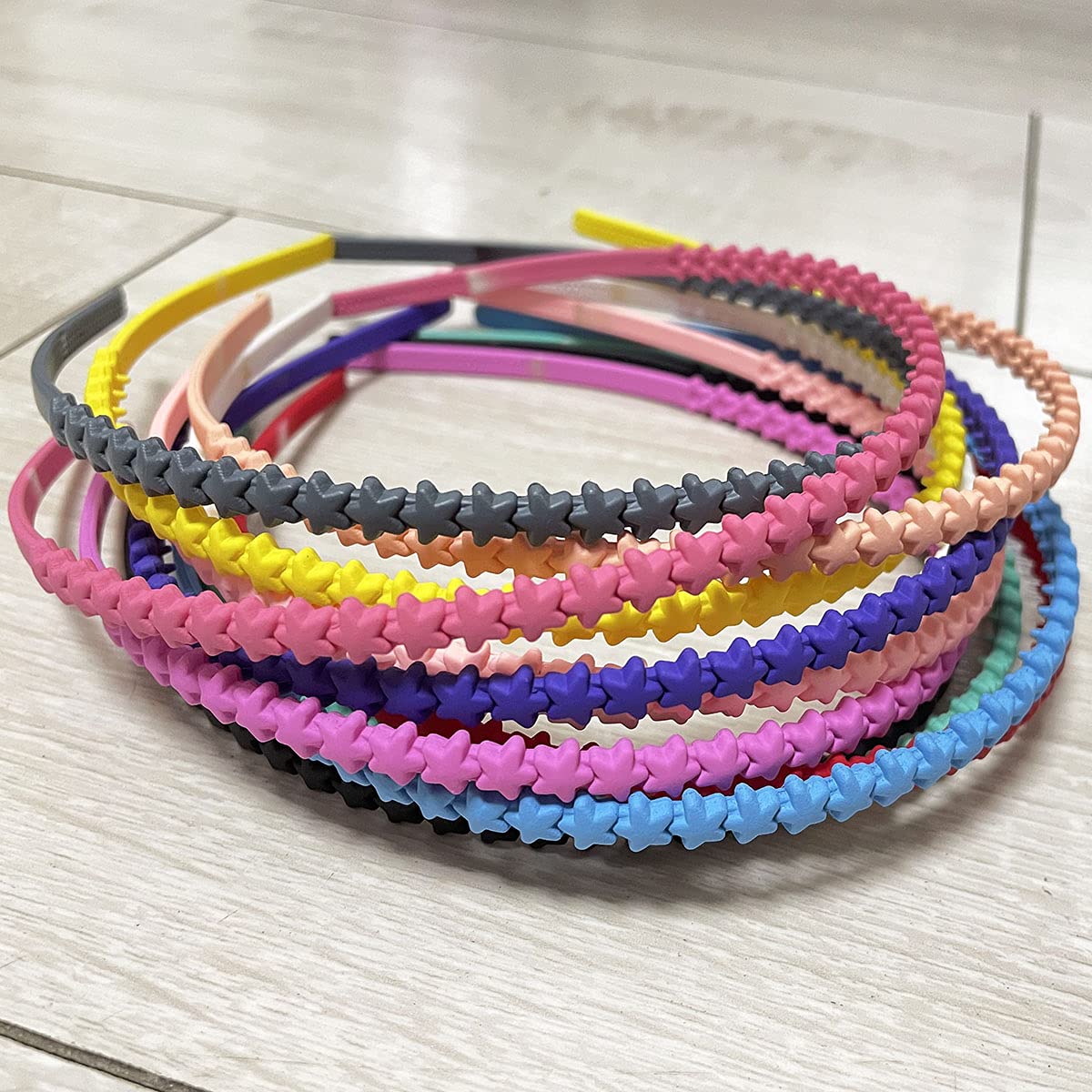 Yazon adult styling with headband for understated daily fashion