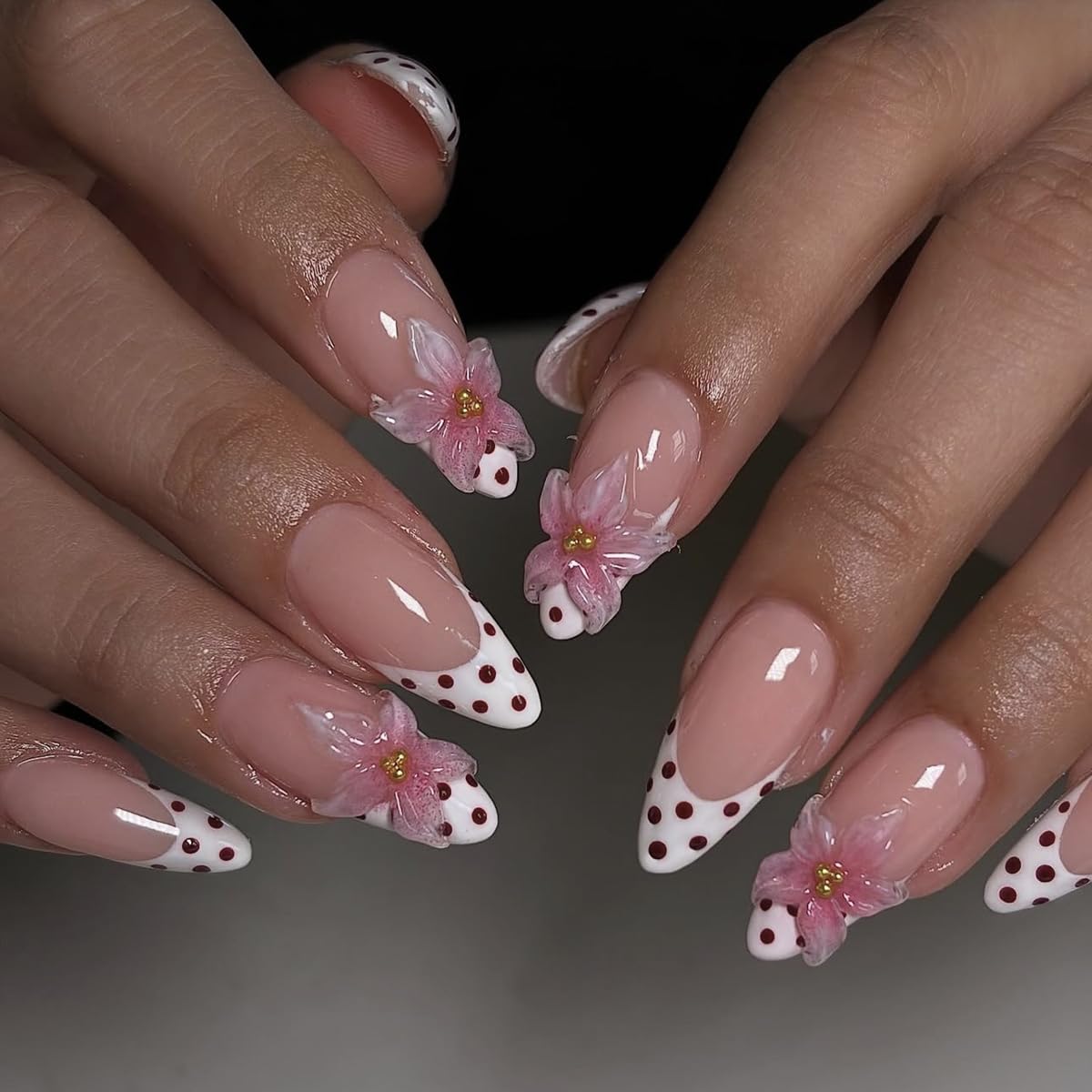 yefiuo front packaging showing full 24-piece kit and tools for quick manicures