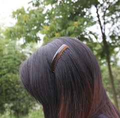 Yeshan comb decorated as DIY hairpiece showing customization potential
