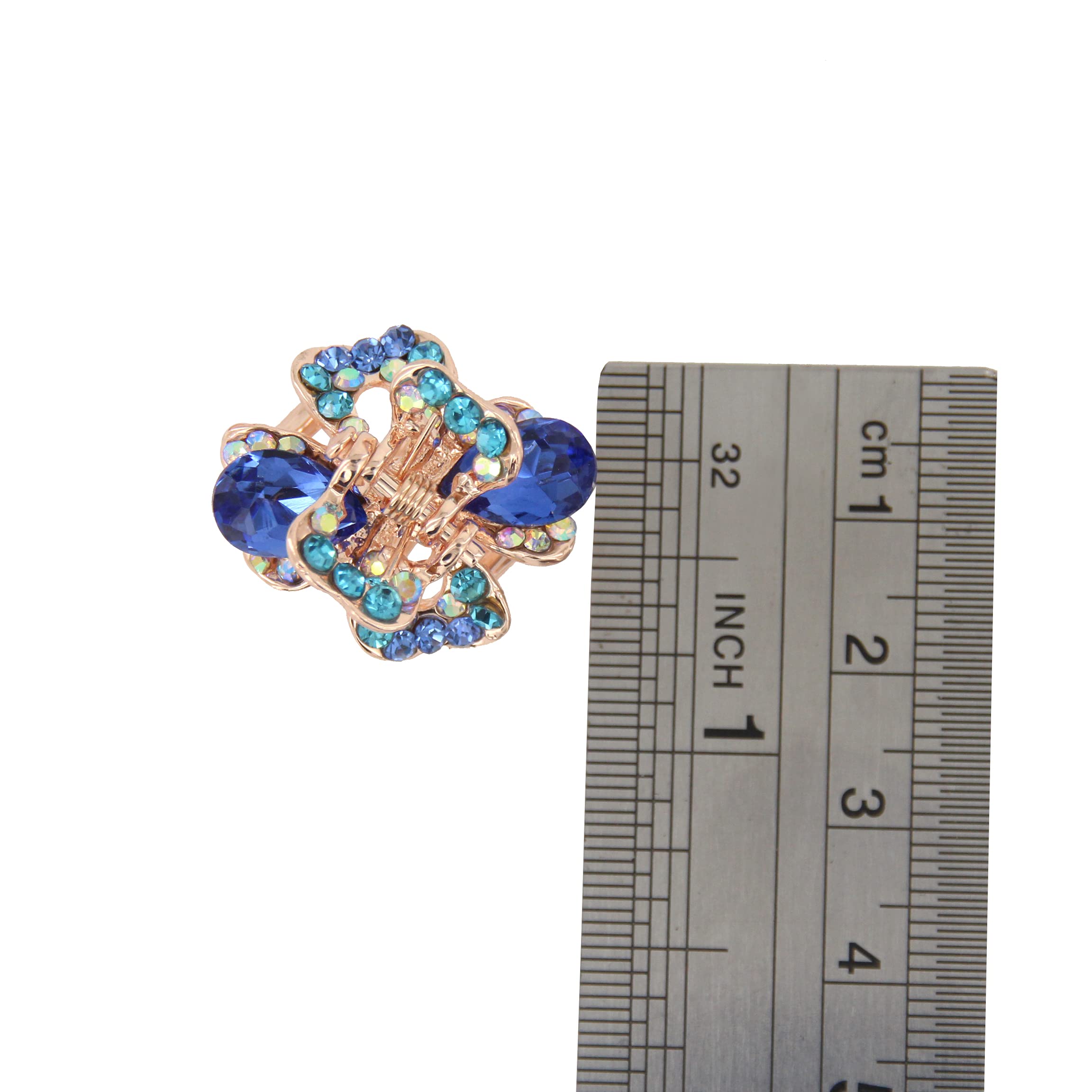 Yeshan clip worn in half-up hairstyle demonstrating secure hold and decoration