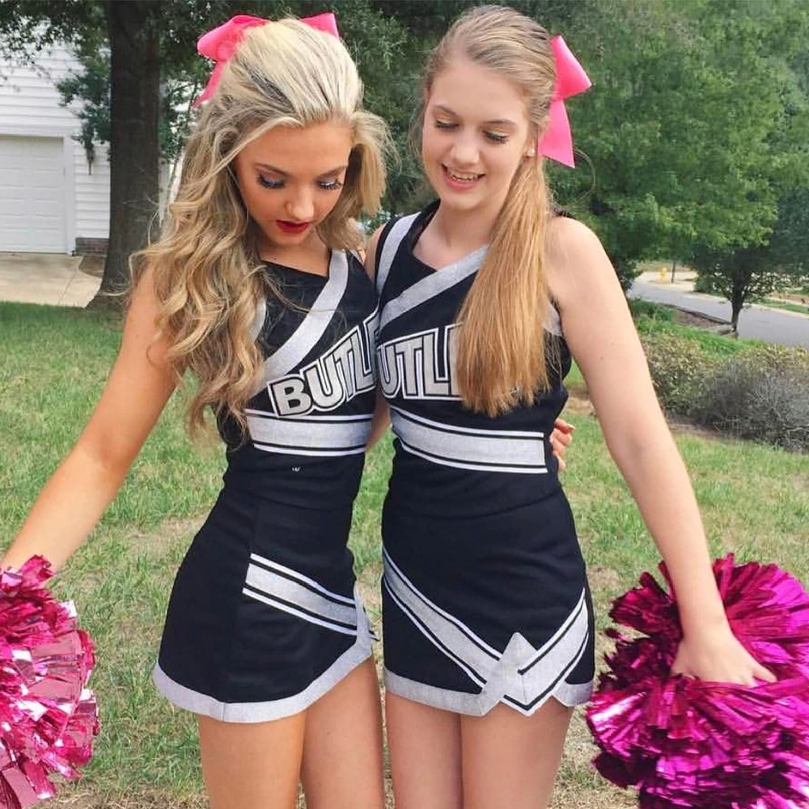 YHXX YLEN bow on ponytail in use showing confident, active-friendly fit