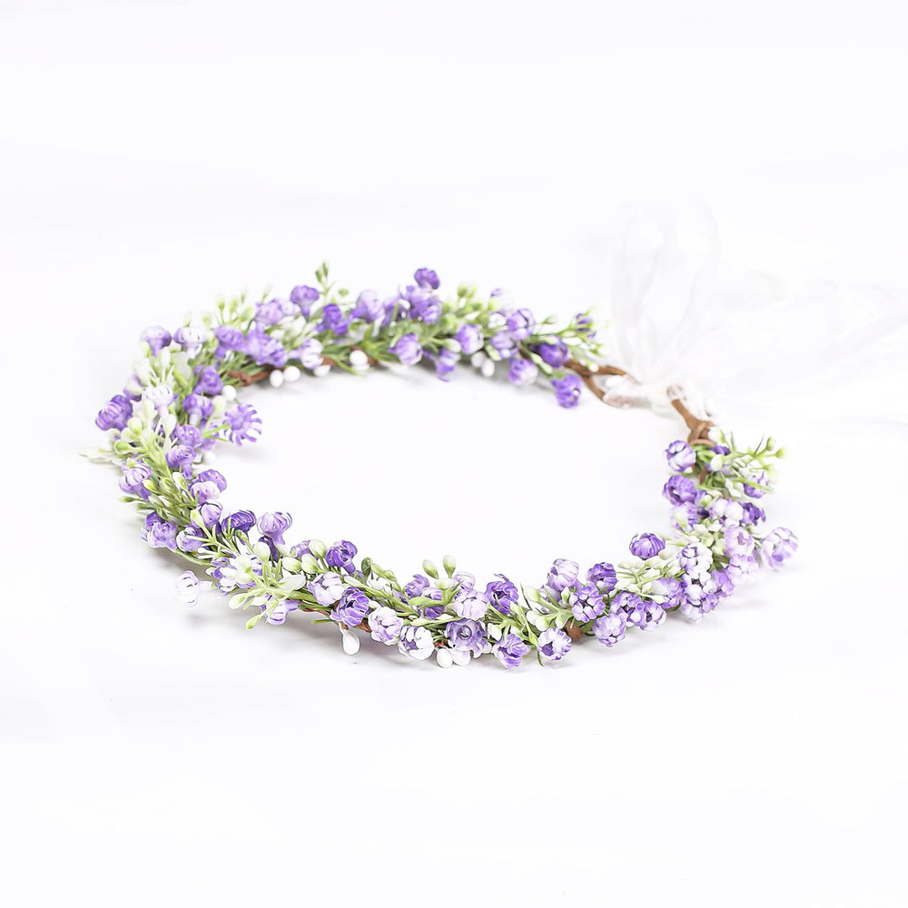 Yili Maizi close-up of simulated flowers highlighting realistic texture and durability