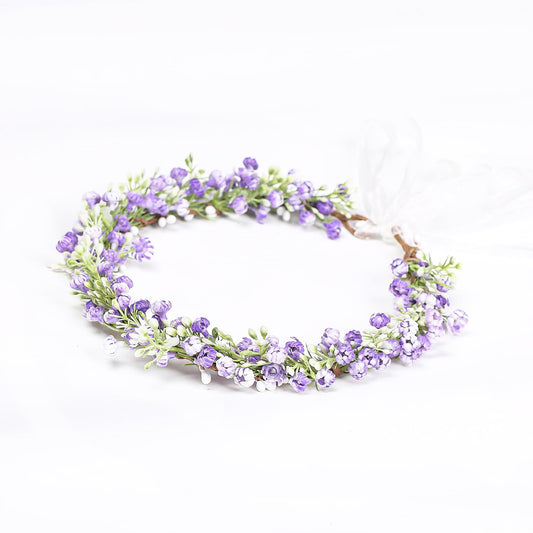 Yili Maizi close-up of simulated flowers highlighting realistic texture and durability