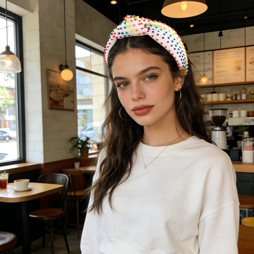 YISSION model wearing headband at festival showing secure all-day hold