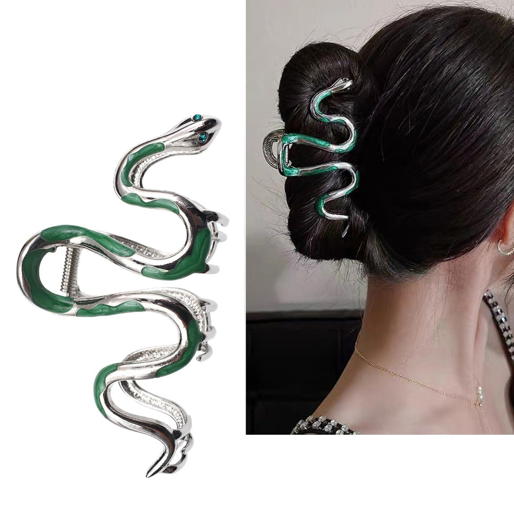 Ynxee front view of snake hair claw showing green silver finish and secure hold