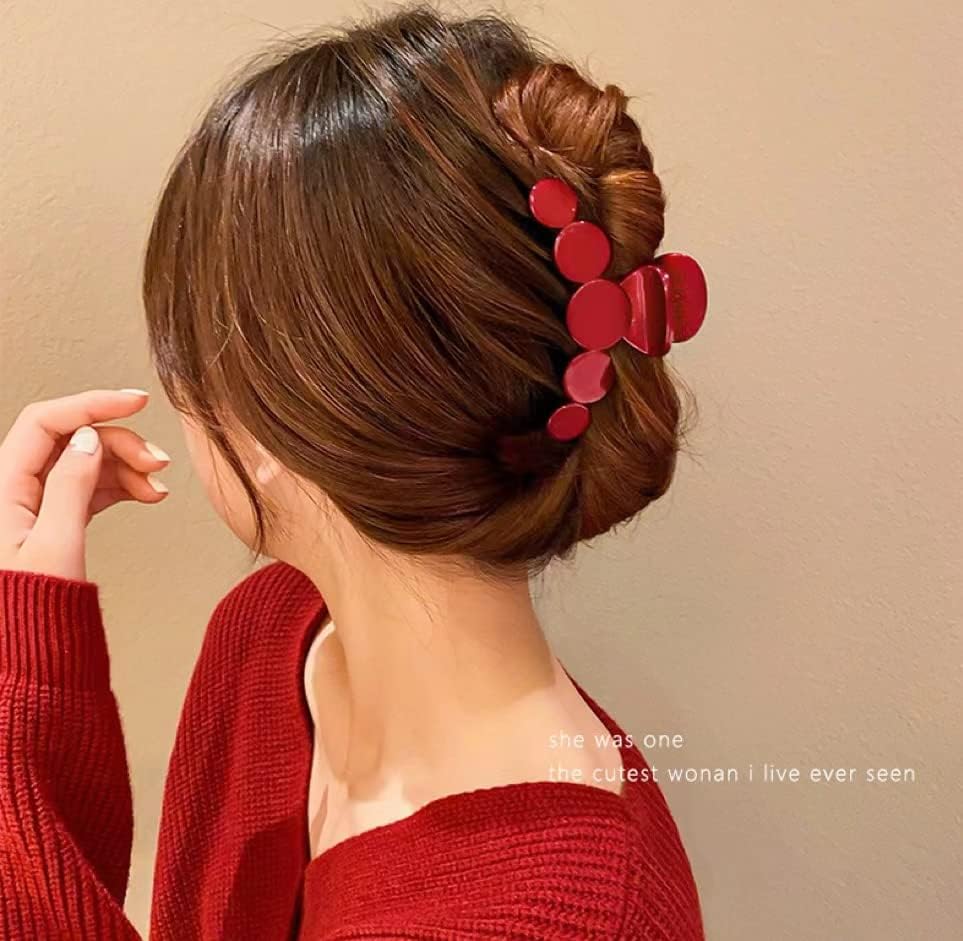 YOOOYOOO clip in hair half-up style demonstrating comfortable hold benefit