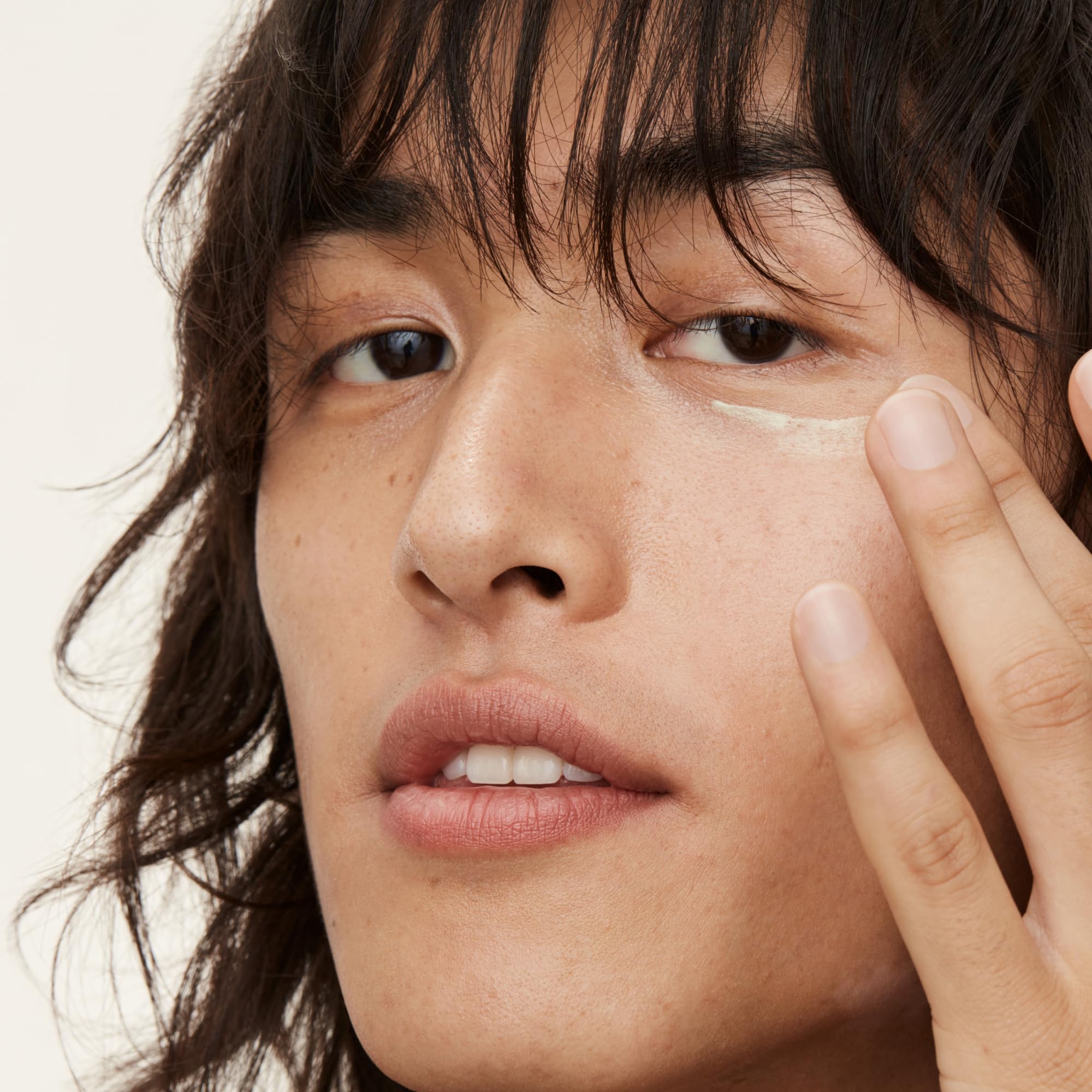 Youth To The People ingredients flatlay with botanicals, emphasizes antioxidant support