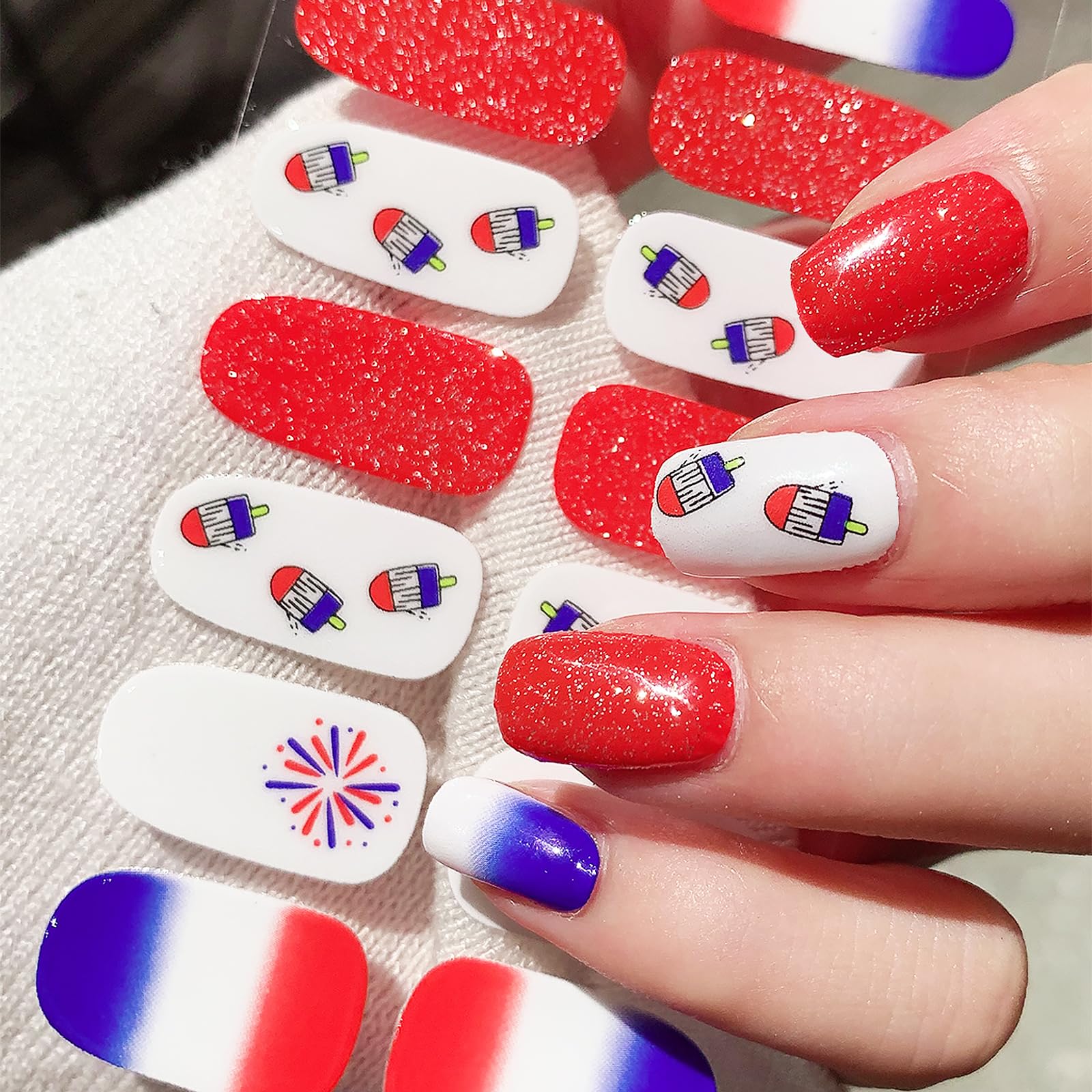 YUEJIMEIGUI application in use on fingers demonstrating quick, salon-style finish
