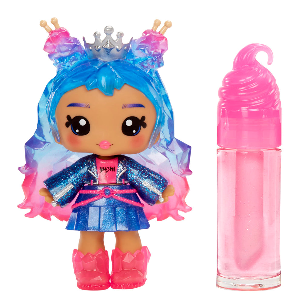 Yummiland Roxie lip gloss kit components displayed to show mixing ease and clear shimmer tube
