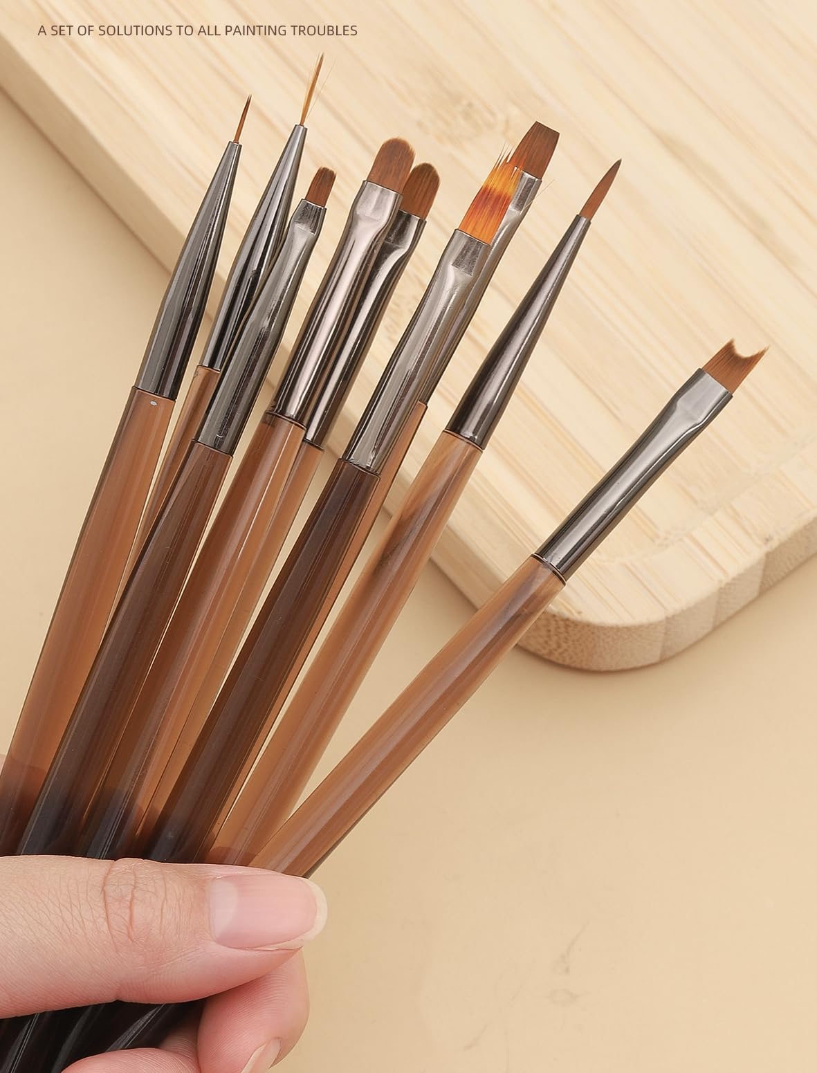 ZEOHBETY close-up of liner brush tip for precise striping control