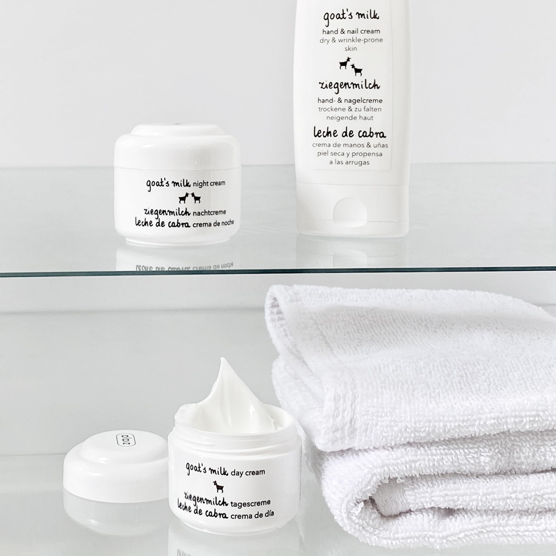 Ziaja goat's milk cream texture close-up demonstrating smooth, non-greasy finish for hydration