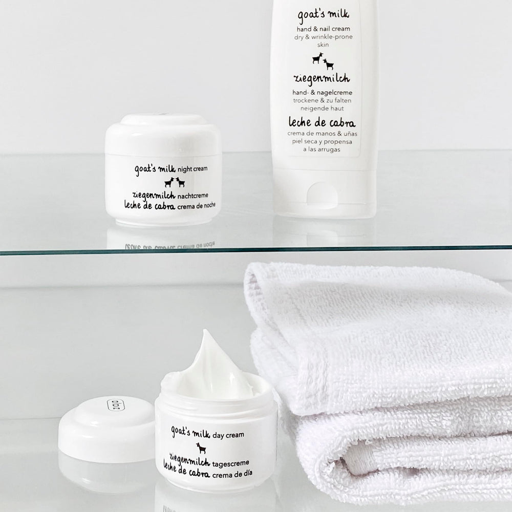 Ziaja goat's milk cream texture close-up demonstrating smooth, non-greasy finish for hydration