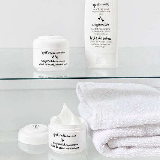 Ziaja goat's milk cream texture close-up demonstrating smooth, non-greasy finish for hydration