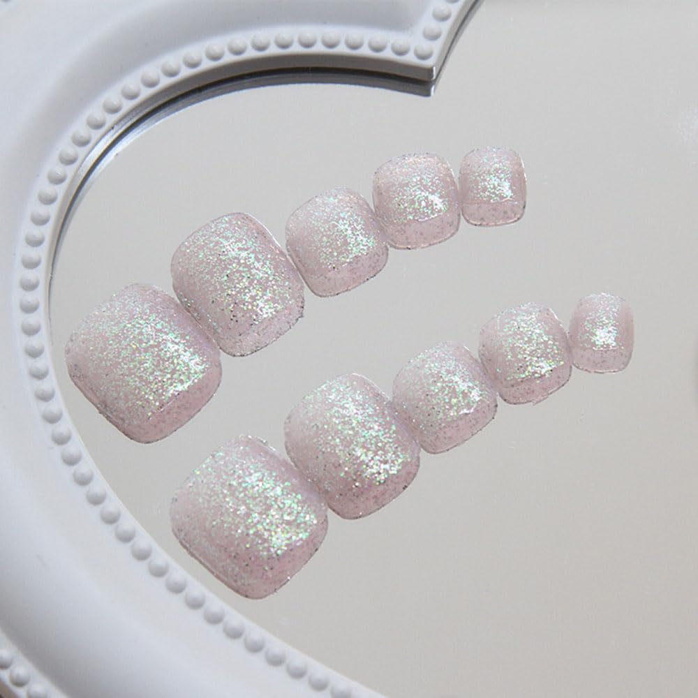 ZIFANHU close-up of glitter texture on acrylic nails highlighting sparkly finish