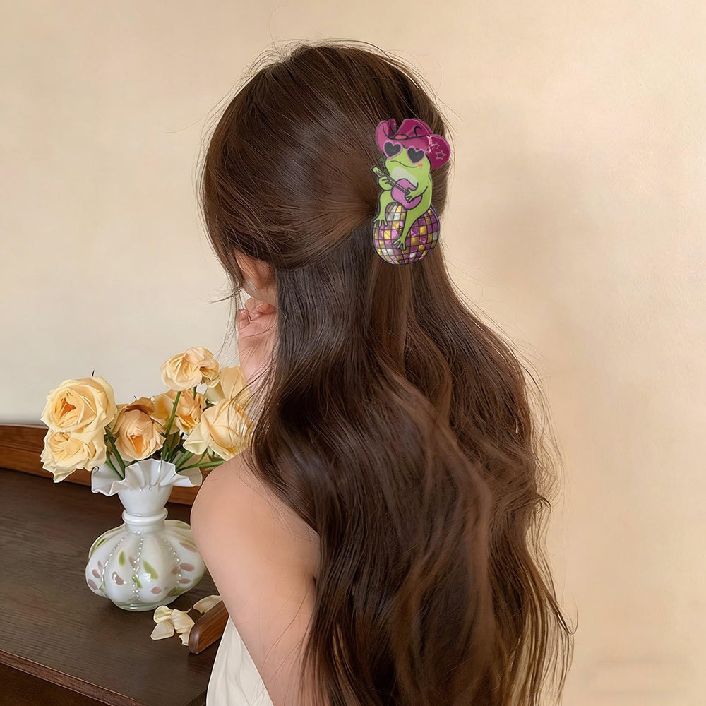 ZJHGDR worn in hair half-up style offering steady all-day hold