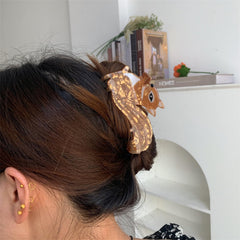 zjhgdr squirrel clip in hair half-up style showing secure all-day hold