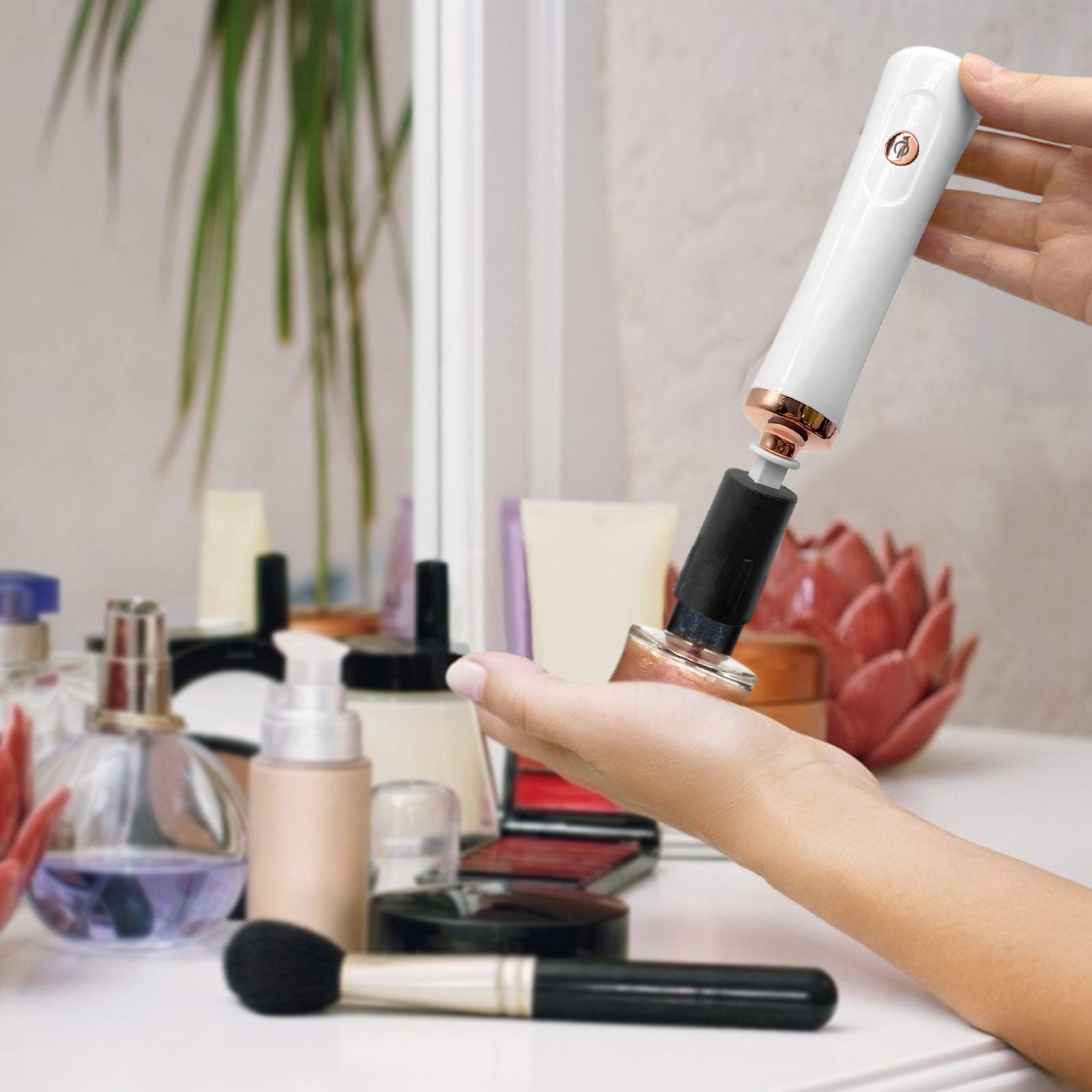 ZLMONDEE in a salon setting with tools to convey professional usability and speed