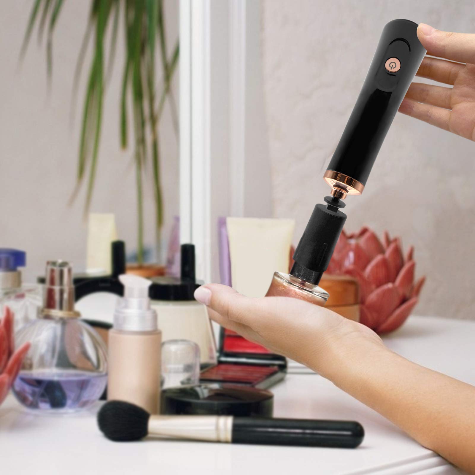 ZLMONDEE shaker mixing nail polish bottle demonstrating fast even blending benefit